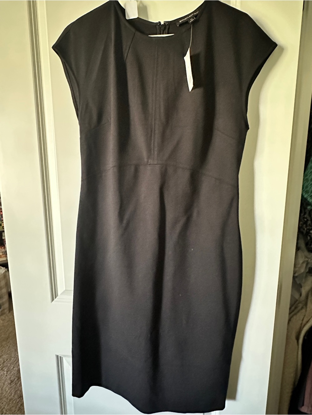 Banana Republic Black Cap-Sleeve Sheath Dress